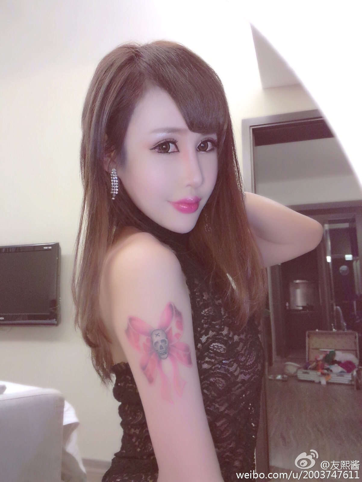 G罩美胸 火爆的辣子 友熙酱 微博自拍破解私密图片 2